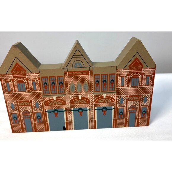 New York Christmas Series Fulton Market Wooden Block - Picture 1 of 7